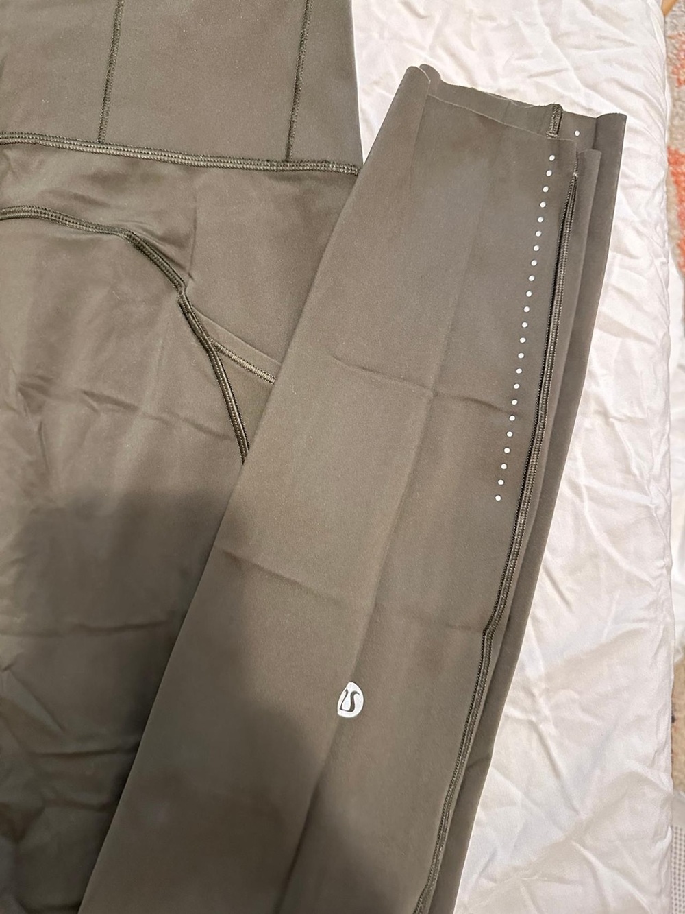 🍋Lululemon Fast & Free High Rise with Pockets 25" in Dark Olive Size 6 - Picture 2 of 5
